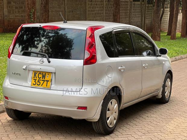 Nissan Note 2012 Silver