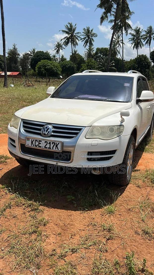 Volkswagen Touareg 2008 White