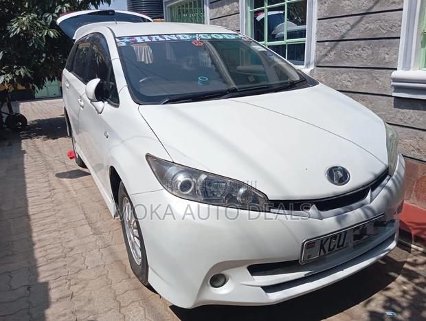 Toyota Wish 2012 White