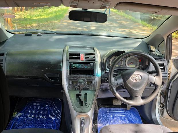 Toyota Auris 2007 Silver