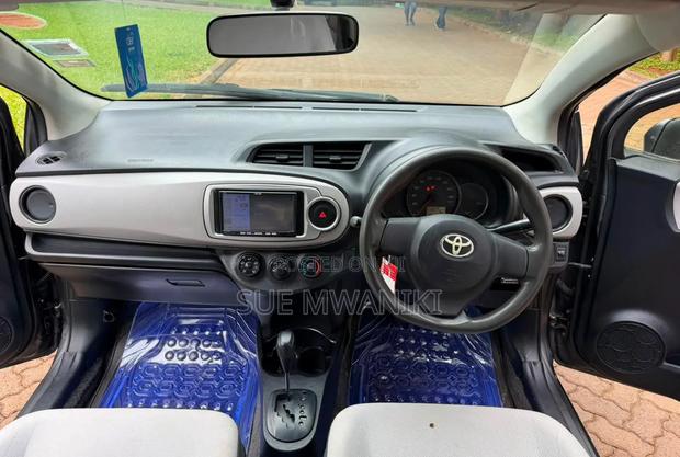Toyota Vitz 2012 Gray