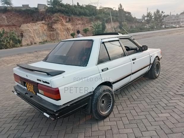 Nissan Sunny 1999 White