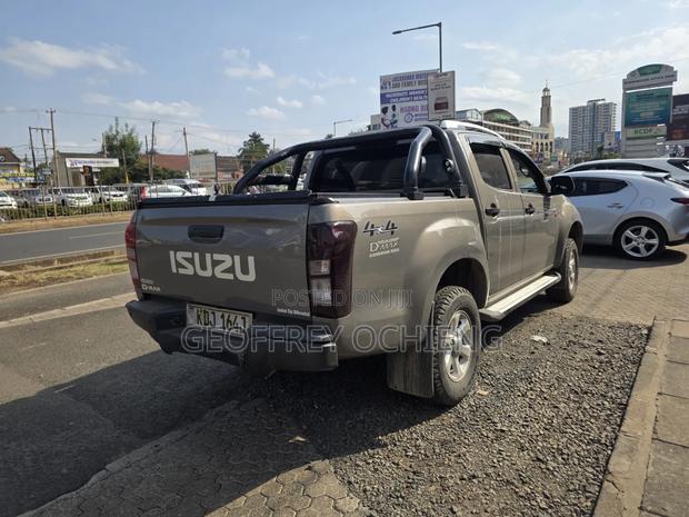 Isuzu D-MAX 2022