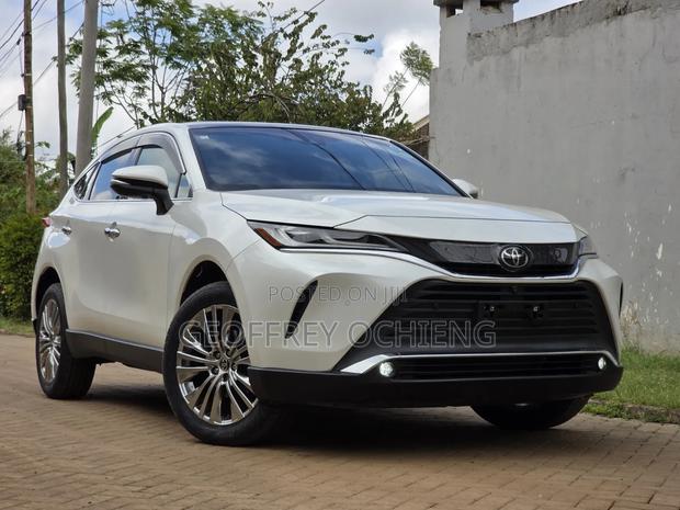 Toyota Harrier 2.0 2020 White