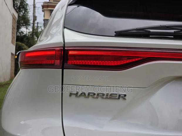Toyota Harrier 2.0 2020 White