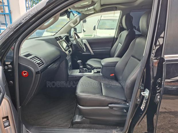Toyota Land Cruiser Prado 2019 Black