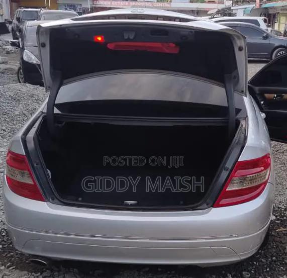 Mercedes-Benz C200 2009 Silver