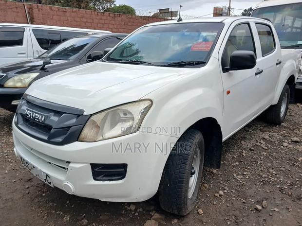Isuzu D-MAX 2014 White