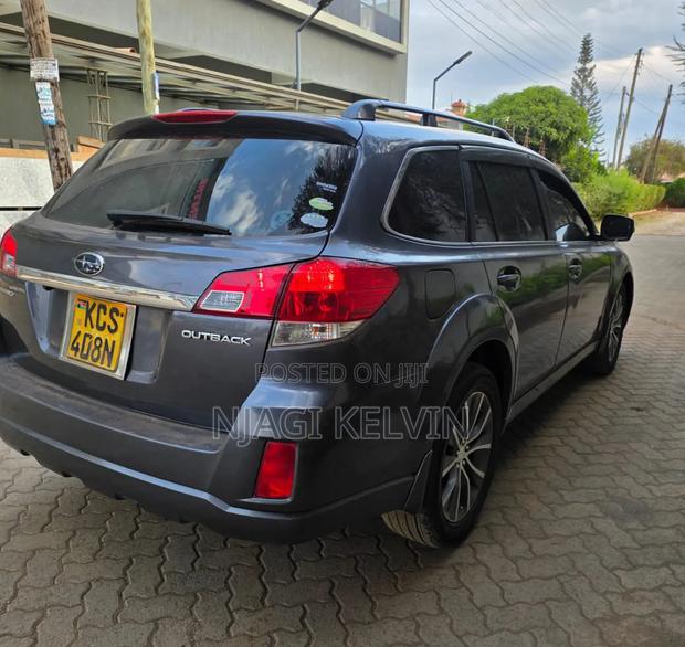 Subaru Outback 2011 Gray
