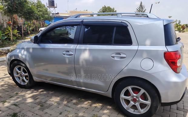 Toyota IST 2009 Silver