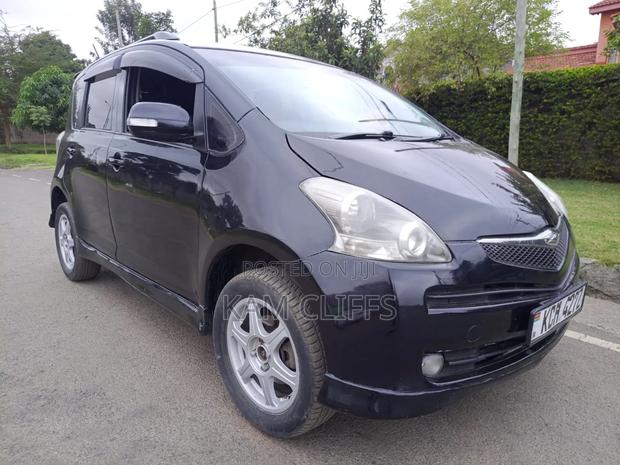 Toyota Ractis 2009 Black