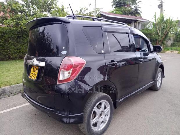Toyota Ractis 2009 Black