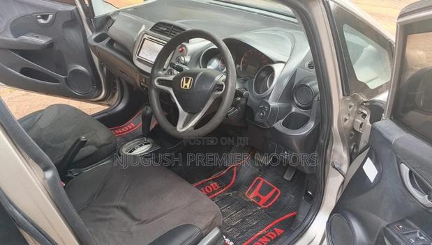 Honda Fit 2010 Gold
