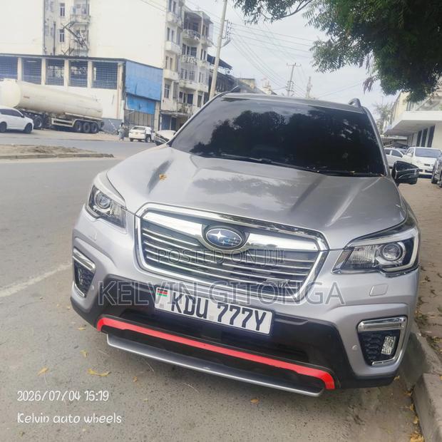 Subaru Forester 2018 Silver