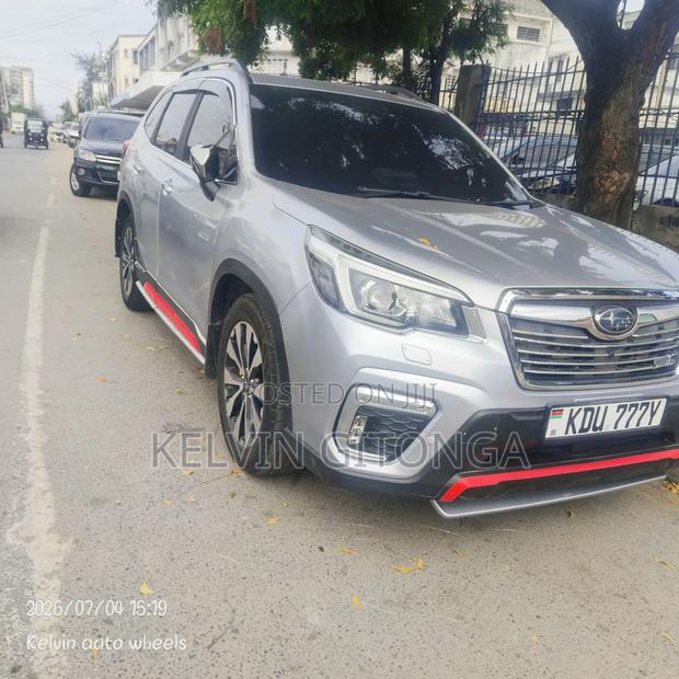 Subaru Forester 2018 Silver