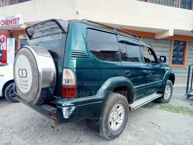 Toyota Land Cruiser Prado 2005 Blue