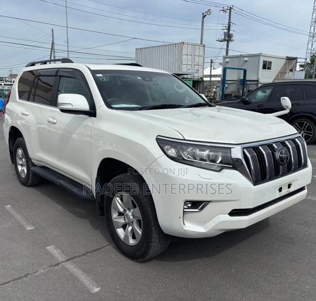 Toyota Land Cruiser Prado 2021 White