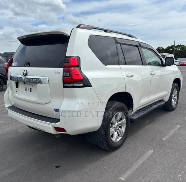 Toyota Land Cruiser Prado 2021 White