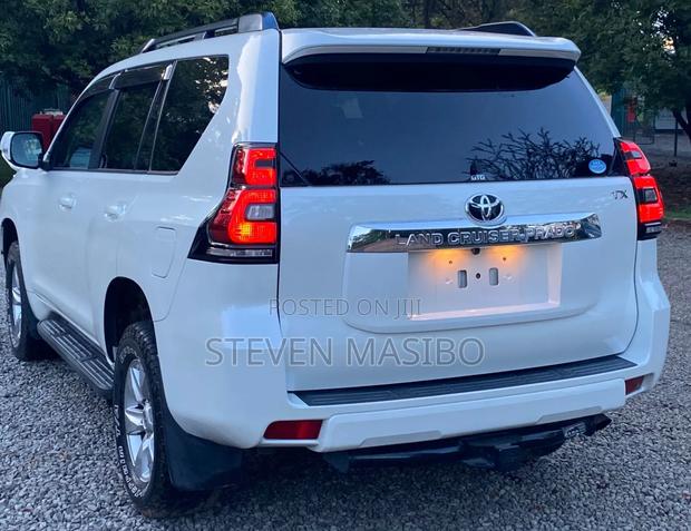 Toyota Land Cruiser Prado 2019 White