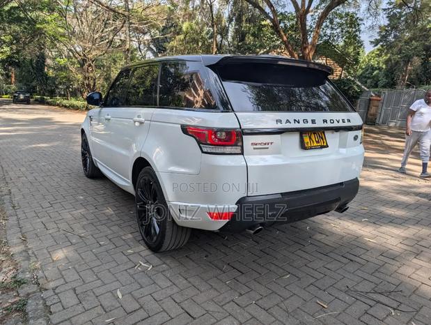 Land Rover Range Rover Sport Autobiography 4x4 (5.0L 8cyl 6A) 2013