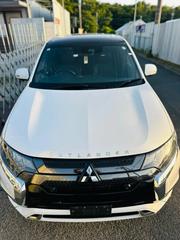 Mitsubishi Outlander 2019 White for sale