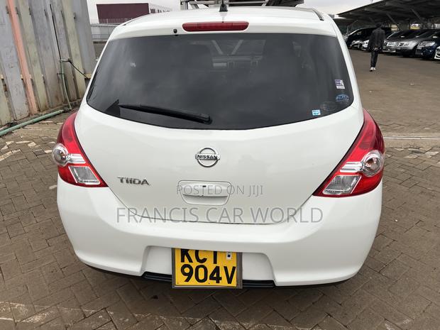 Nissan Tiida 2012 Off white