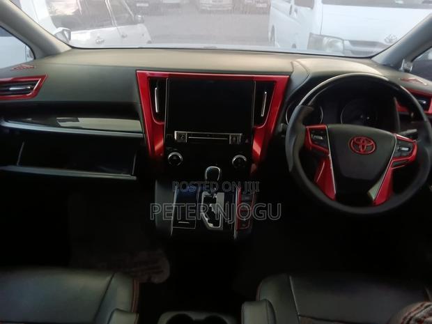 Toyota Alphard 2018 White