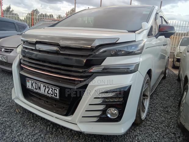 Toyota Alphard 2018 White