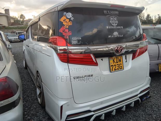 Toyota Alphard 2018 White