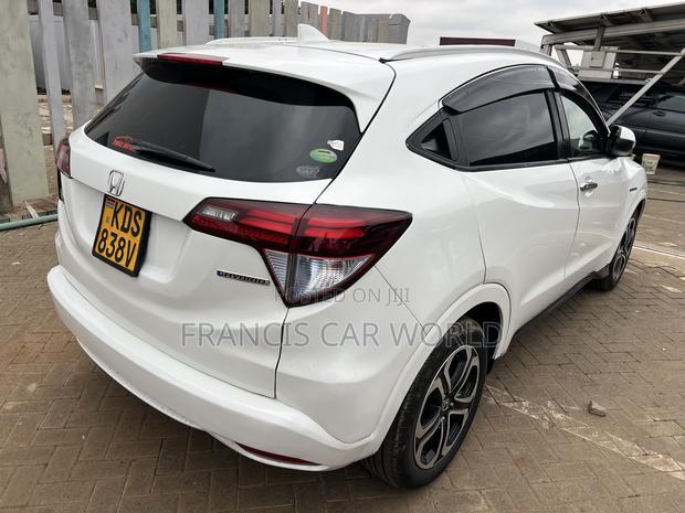 Honda Vezel 2019 White