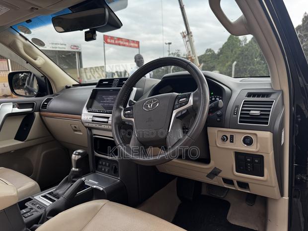 Toyota Land Cruiser Prado 2.8 2020 Black