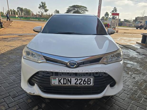 Toyota Axio 1.5 Hybrid 2WD 2016 White