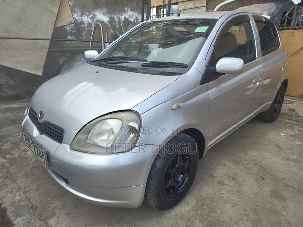 Toyota Vitz 2003 Gray