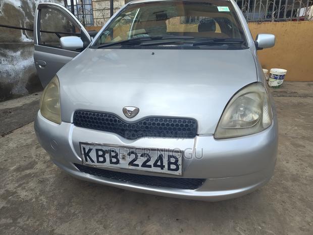 Toyota Vitz 2003 Gray