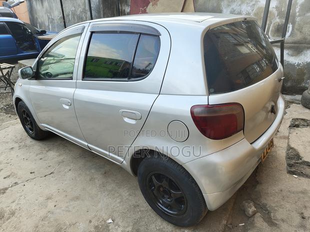 Toyota Vitz 2003 Gray