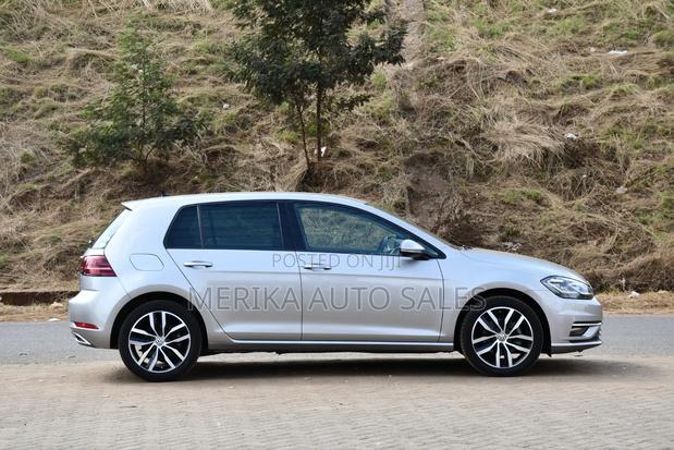 Volkswagen Golf 2019 Silver