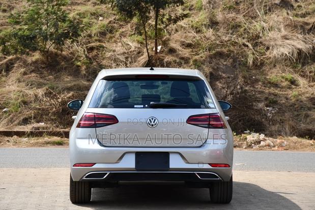 Volkswagen Golf 2019 Silver
