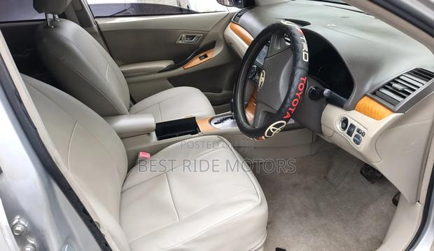 Toyota Premio 1.8 FWD 2010 Silver