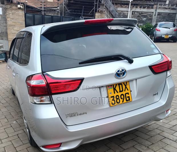 Toyota Corolla Fielder 2019 Silver