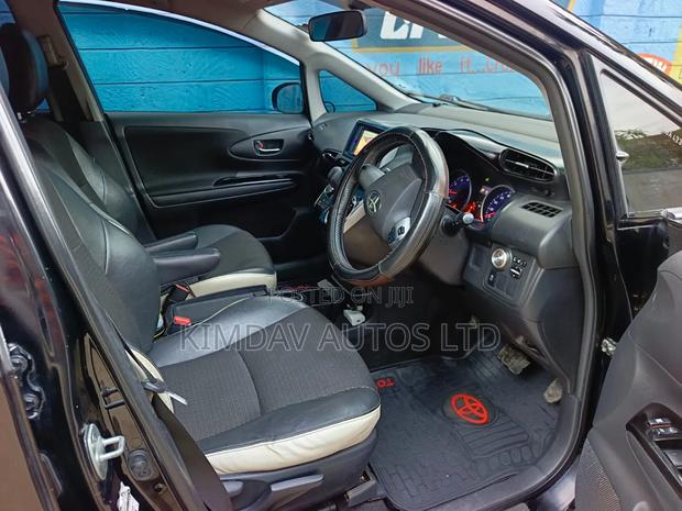 Toyota Wish 2013 Black