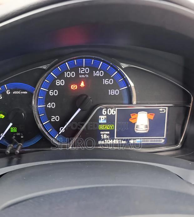 Toyota Corolla Fielder 2019 Silver