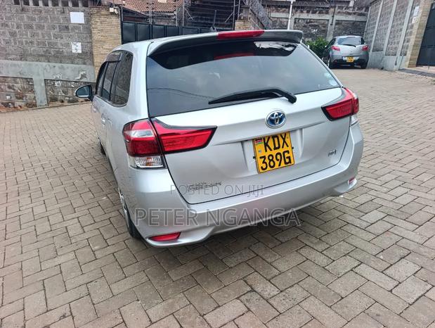 Toyota Corolla Fielder 2019 Silver
