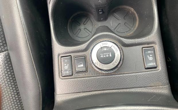 Nissan X-Trail 2016 Silver