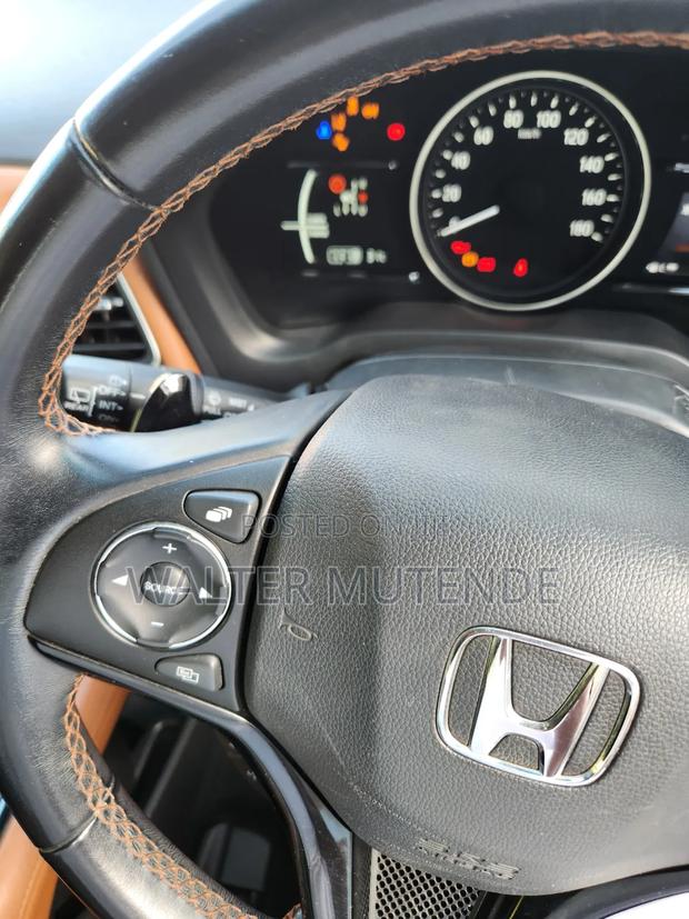 Honda Vezel 1.5 Hybrid 2WD 2016 Green