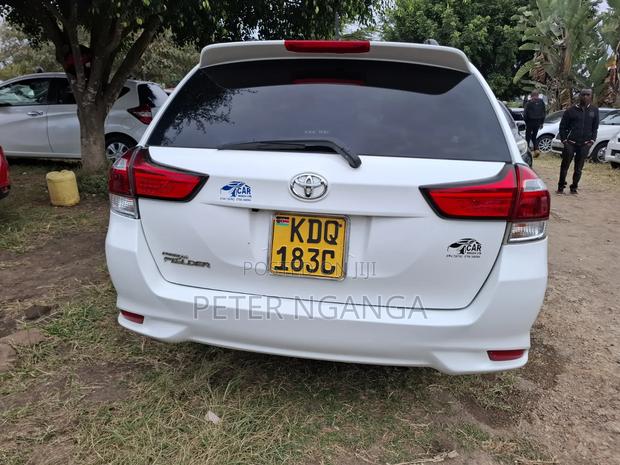 Toyota Corolla Fielder 2017 White
