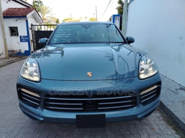 Porsche Cayenne 2019 Green