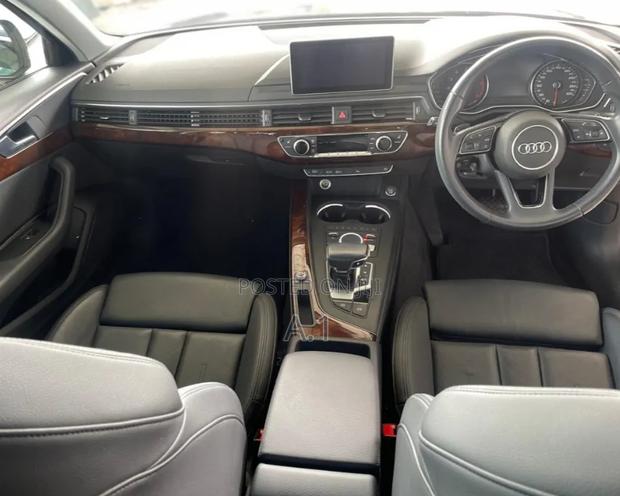 Audi A4 2018 Black