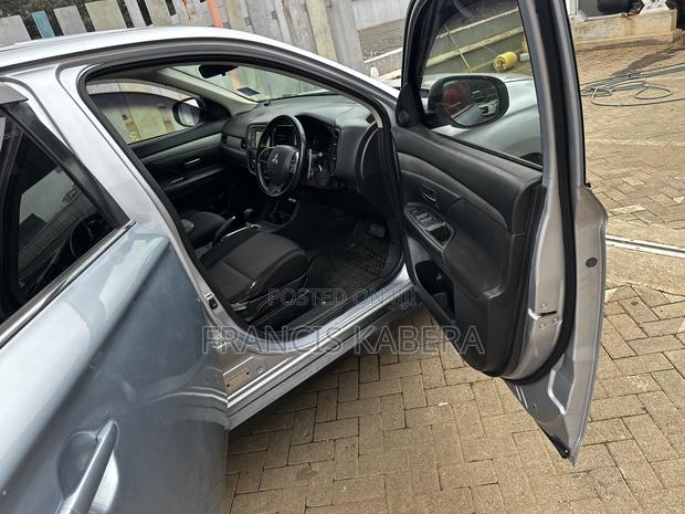 Mitsubishi Outlander 2013 Gray
