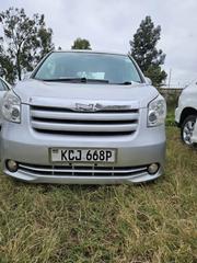 Toyota Noah 2009 Silver for sale