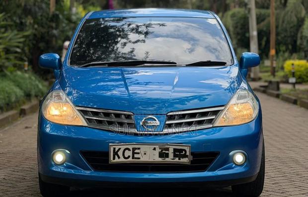 Nissan Tiida 2010 Blue
